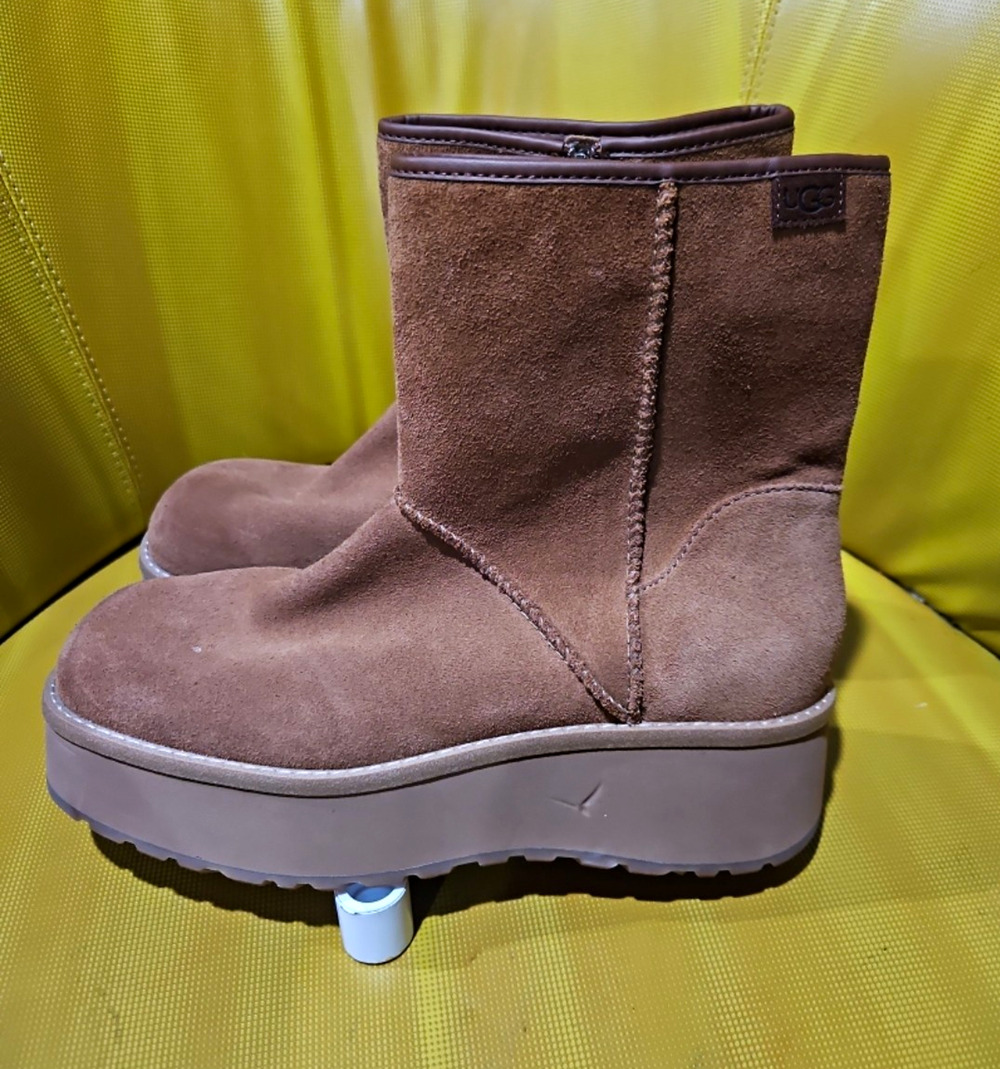 UGG Unisex Brown Suede Ankle Bootie Side Zip Zipper Accent Round Toe US 9